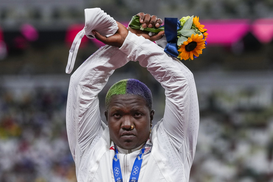 Raven Saunders (25) had formed an X above her head with her arms during the award ceremony.