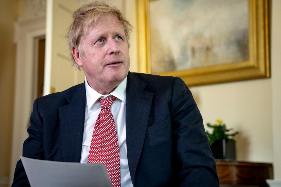 Boris Johnson, Premierminister von Großbritannien, bedankt sich per Video bei den Mitarbeitern des britischen nationalen Gesundheitsdienstes (NHS) für die Rettung seines Lebens.