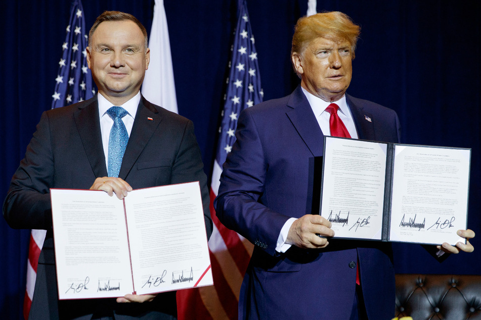 Trump (74, r.) und sein polnischer Kollege Duda (48) haben im September 2019 ein Abkommen zur Verstärkung der US-Truppen in Polen um 1000 Soldaten unterzeichnet.