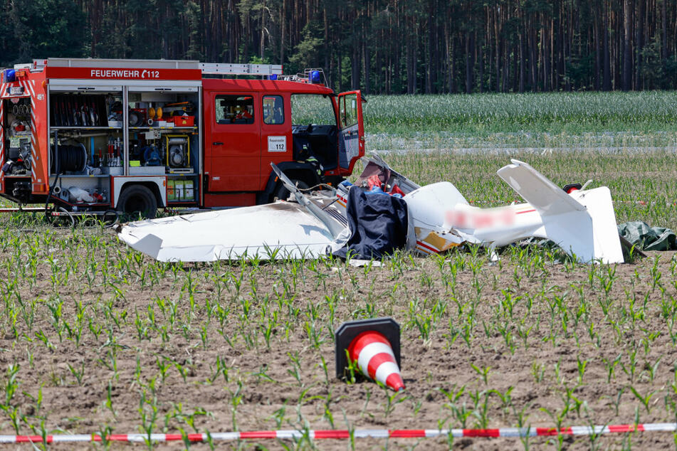 Das Flugzeug war am Sonntag bei Büchenbach in Bayern abgestürzt.