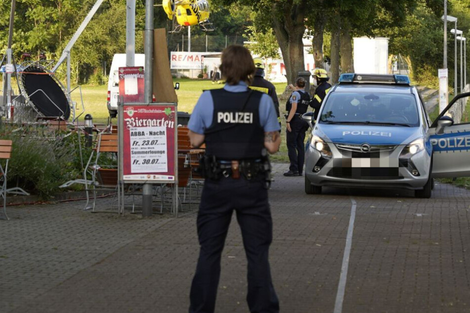 Neben der Polizei nahm auch die Kripo noch direkt am Ort des Geschehens die ersten Ermittlungen auf.