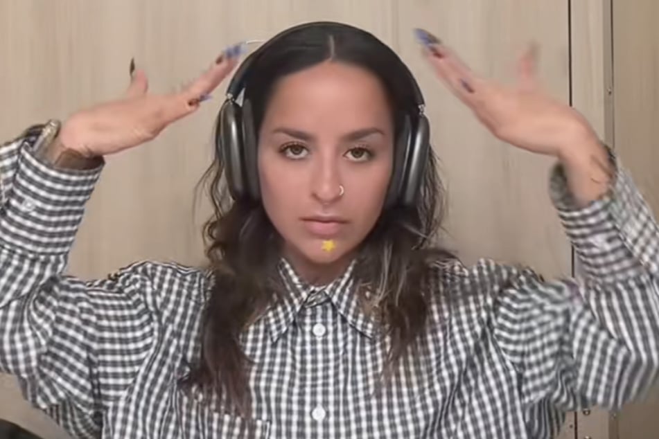 Brianna Morales musste eigentlich schnell ihren Flug erreichen, doch dann passierte der Toiletten-Unfall.