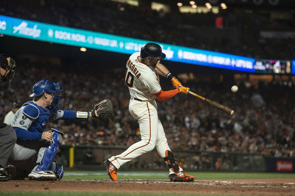 Evan Longoria knocked in the game's only run as the Giants beat the Dodgers in game four of the NLDS.