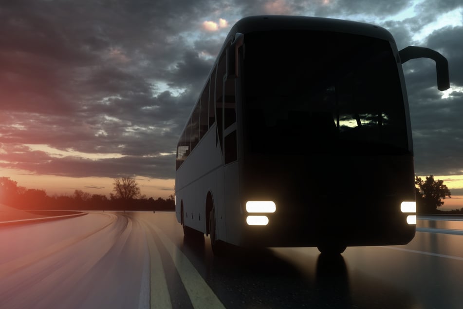 Der Reisebus war mitten in der Nacht auf der A70 gestrandet. Das Fahrzeug wurde zu einer Werkstatt gebracht, war aber am nächsten Morgen verschwunden.