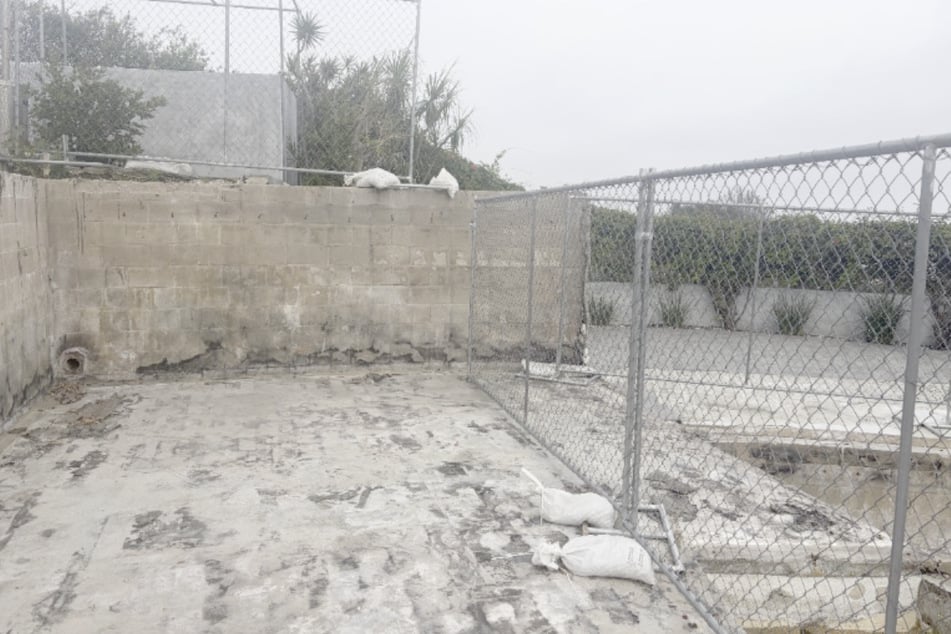 Von der ehemaligen Villa und ihrem Zimmer stehen nur noch die Grundmauern.