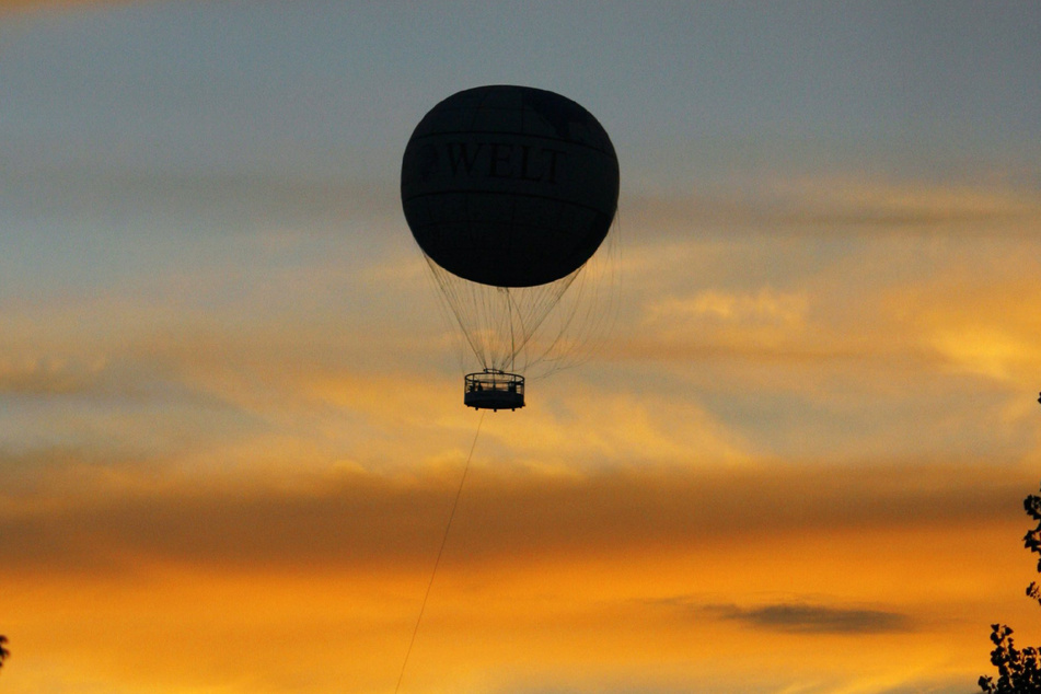 Als sich die Vertäuung seines Gasballons löste, trieb ein Nusspflücker mehr als 300 Kilometer ab. (Symbolbild)