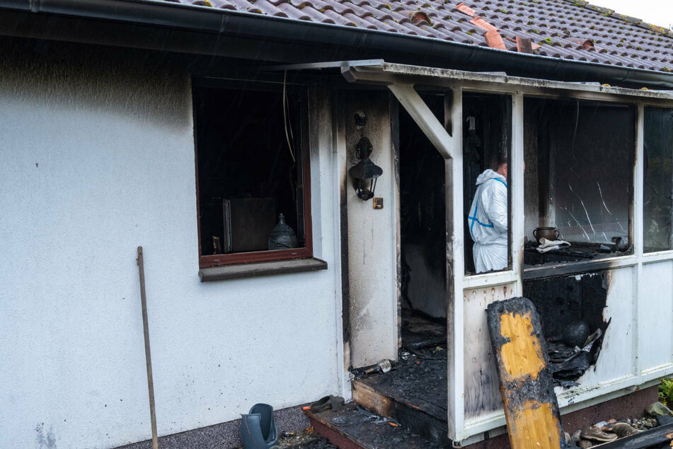 Identität nach Explosion bei Gerichtsvollzug geklärt: Toter ist 63-jähriger Hausbewohner