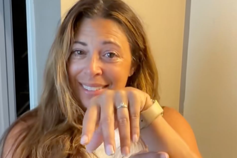 Dana Popham (50) ist so stolz! Ihr Ehering ist nach 20 Jahren wieder zurück.