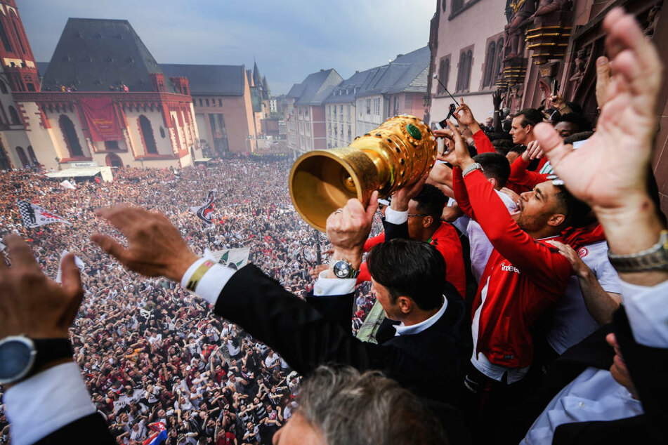 Das letzte große Fußballfest auf dem Frankfurter Römer fand 2018 nach dem Gewinn des DFB-Pokals statt.