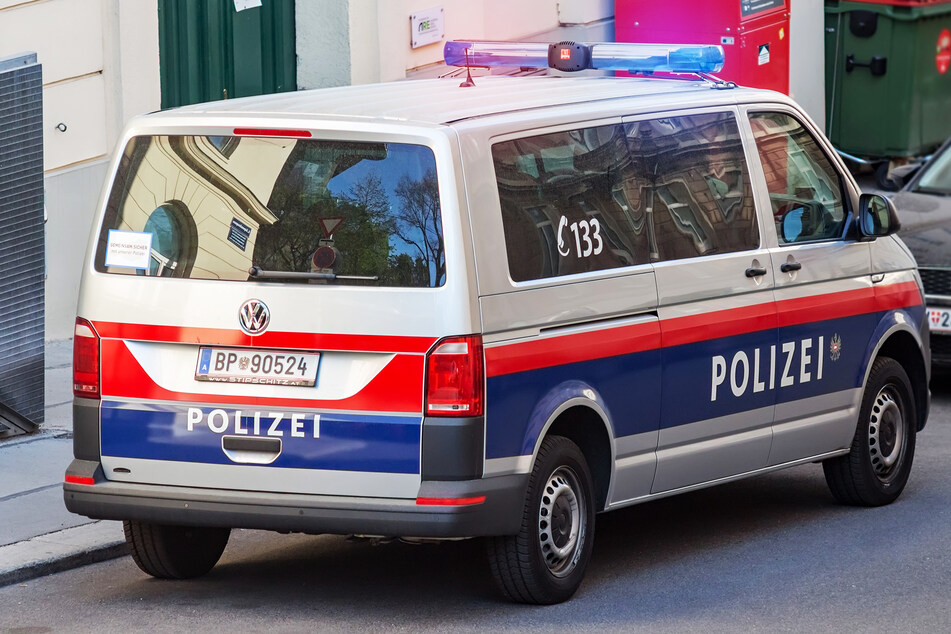 Die Polizei musste auf der A8 den flüchtigen Vater ermitteln. (Symbolbild)