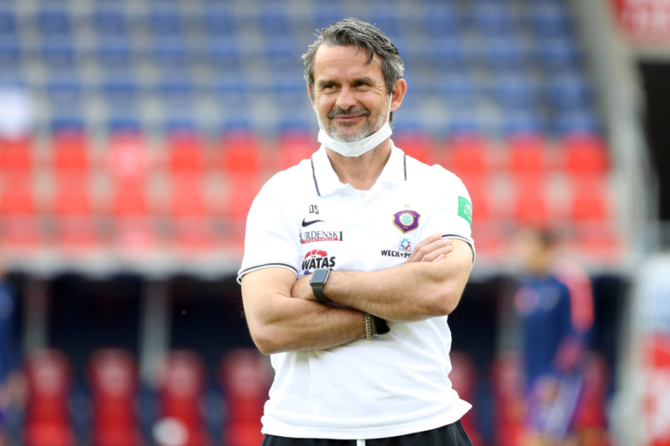 Kann er sich am morgigen Sonntag über den Klassenerhalt freuen? FCE-Trainer Dirk Schuster.