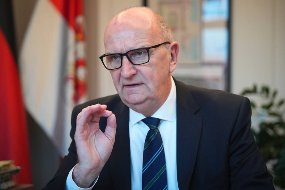 Ministerpräsident Dietmar Woidke (64, SPD) hat vom BSW ein klares Bekenntnis zur Regierungskoalition gefordert.