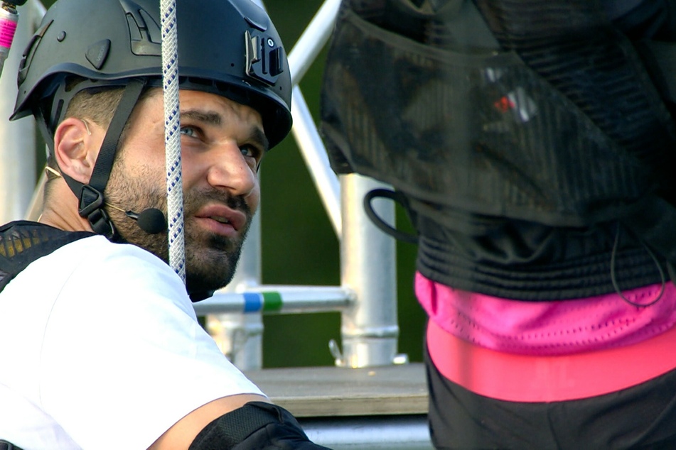 Mike (33) macht bei der Challenge keine gute Figur.