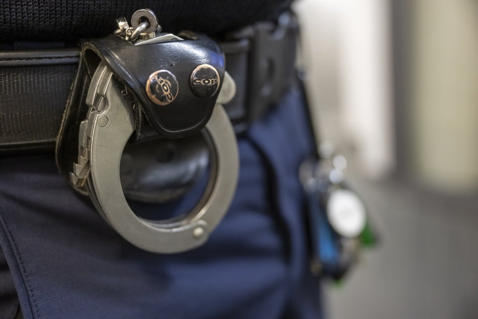 Die Polizei nahm den Mann in Gewahrsam. (Symbolbild)