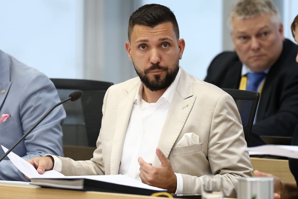 Sachsen-Anhalt-Wahl - Rausch gibt zu: CDU-Stimmen halfen ihm zur Wahl
