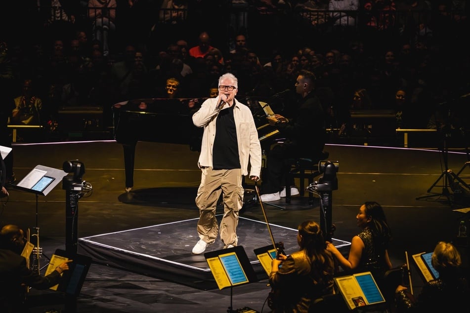 Herbert Grönemeyer (69) am Dienstag in der Hamburger Barclays Arena.