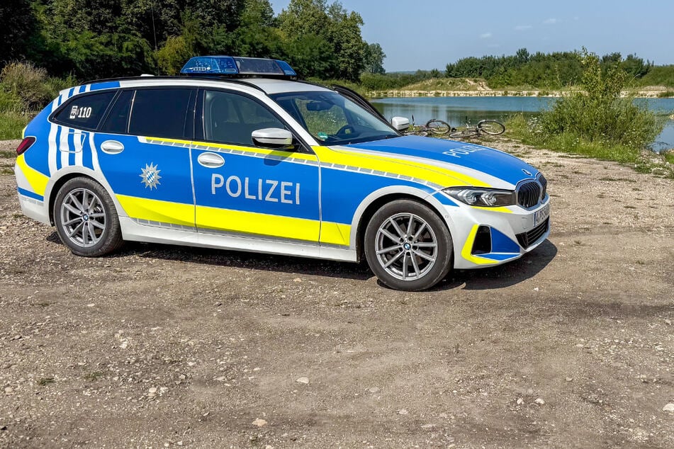 Die Polizei ermittelt zum tödlichen Badeunfall in Bayern.