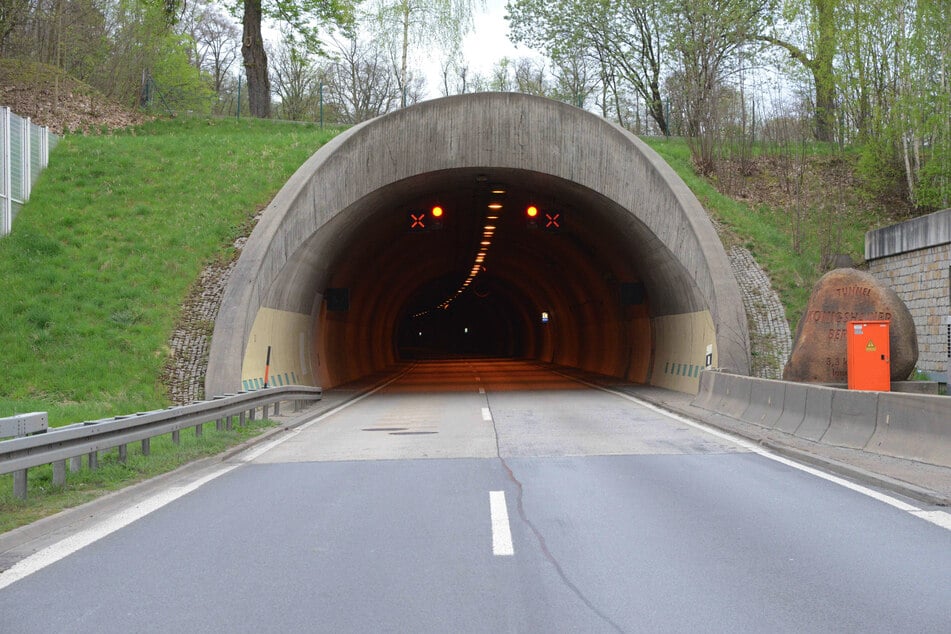 Ab Montag finden im A4-Tunnel Sanierungsarbeiten statt.