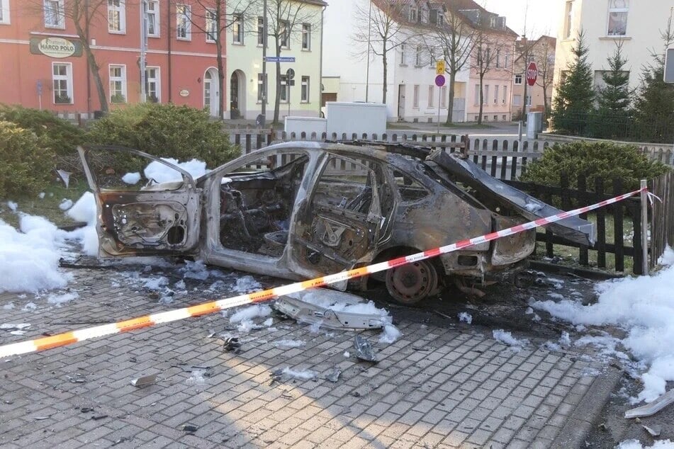 Von dem Ford blieben nur Reste übrig. (Archivbild)