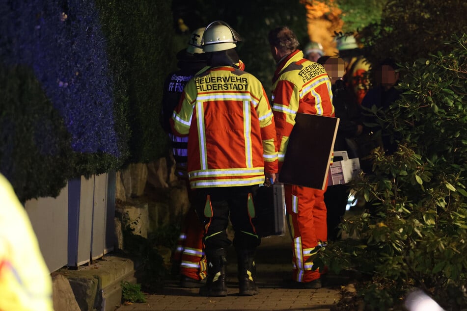 Schlimmer Fund am späten Samstagabend: Noch muss geprüft werden, ob es sich bei der toten Frau um eine der beiden Wohnungsinhaberinnen handelte.