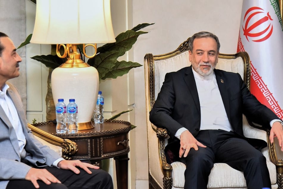 Irans Außenminister Abbas Araghtschi legte dem Vermittler Pakistan neue Vorschläge zur Beendigung des Kriegs vor.