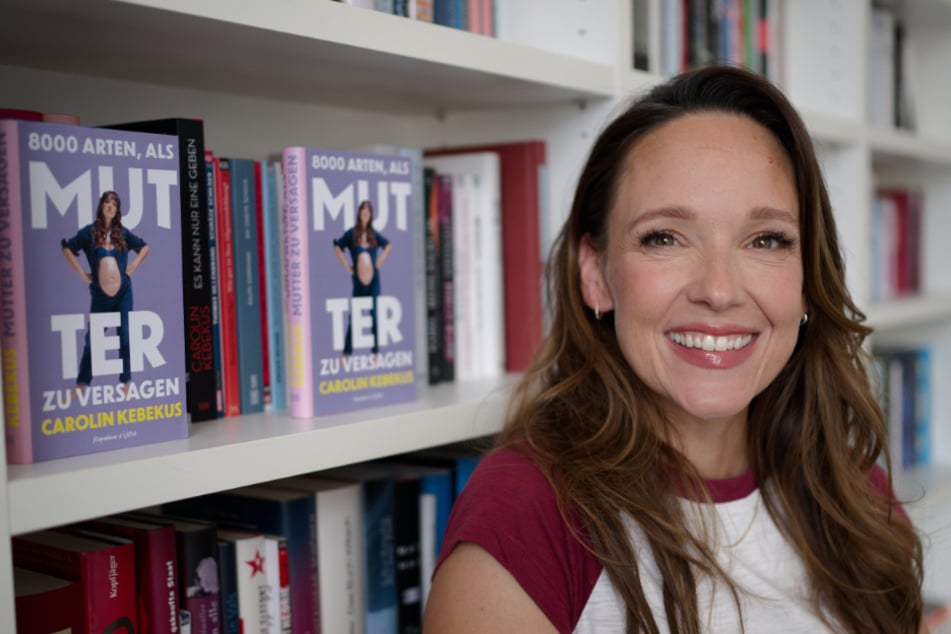 Herausforderung Kind: So schonungslos schreibt Carolin Kebekus übers Mamasein