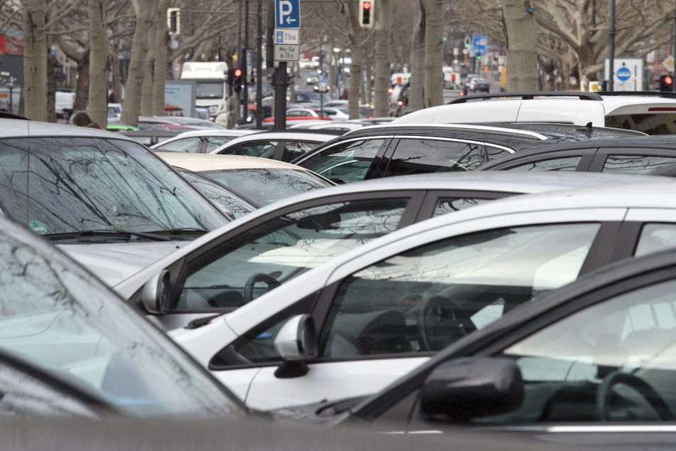 BMW und Daimler wollen gemeinsamen "Park Now"-Dienst verkaufen