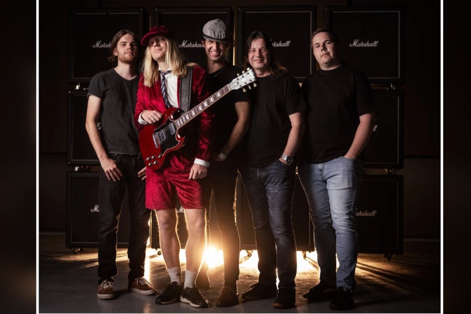 The AC/DC tribute band "AC/CZ"brings a great atmosphere to the Chemnitz Brewery Club again.