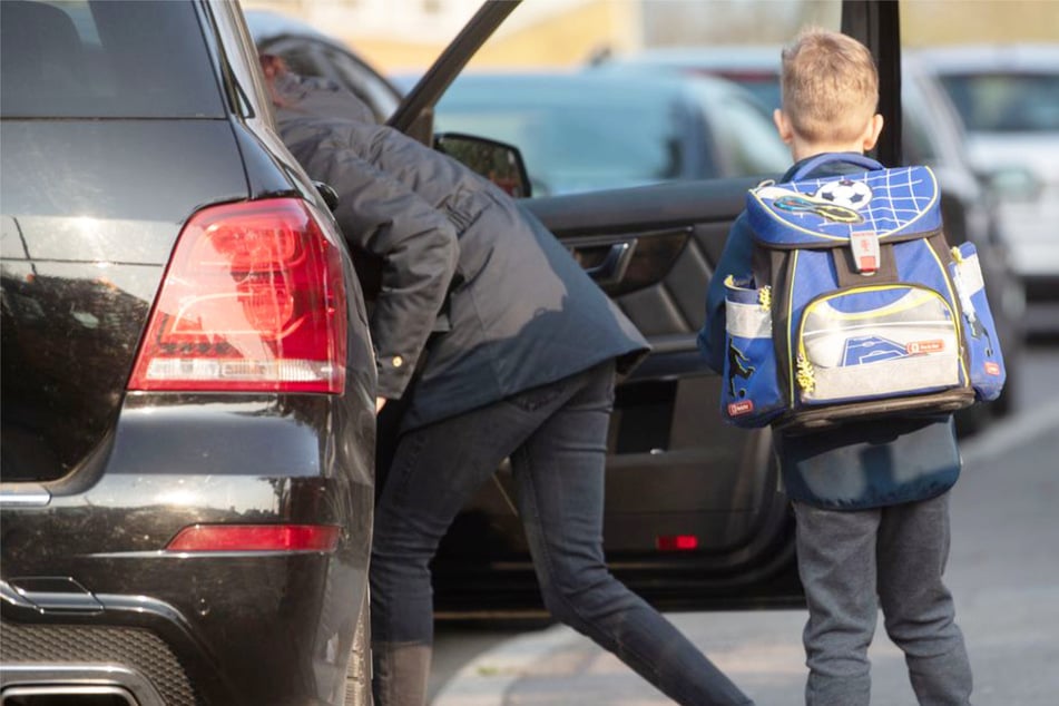 Viele Eltern in Kirchheim können ihre Kinder nicht mehr vor der Schultür absetzen. (Symbolfoto)