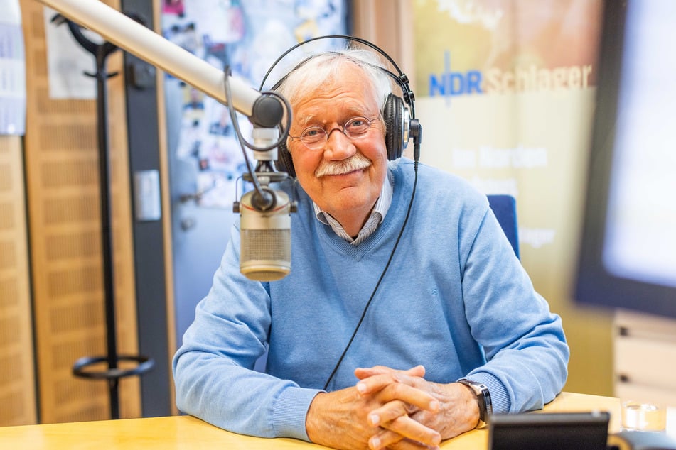 Carlo von Tiedemann (80) kehrt nach langer Pause ans Radio-Mikrofon zurück.