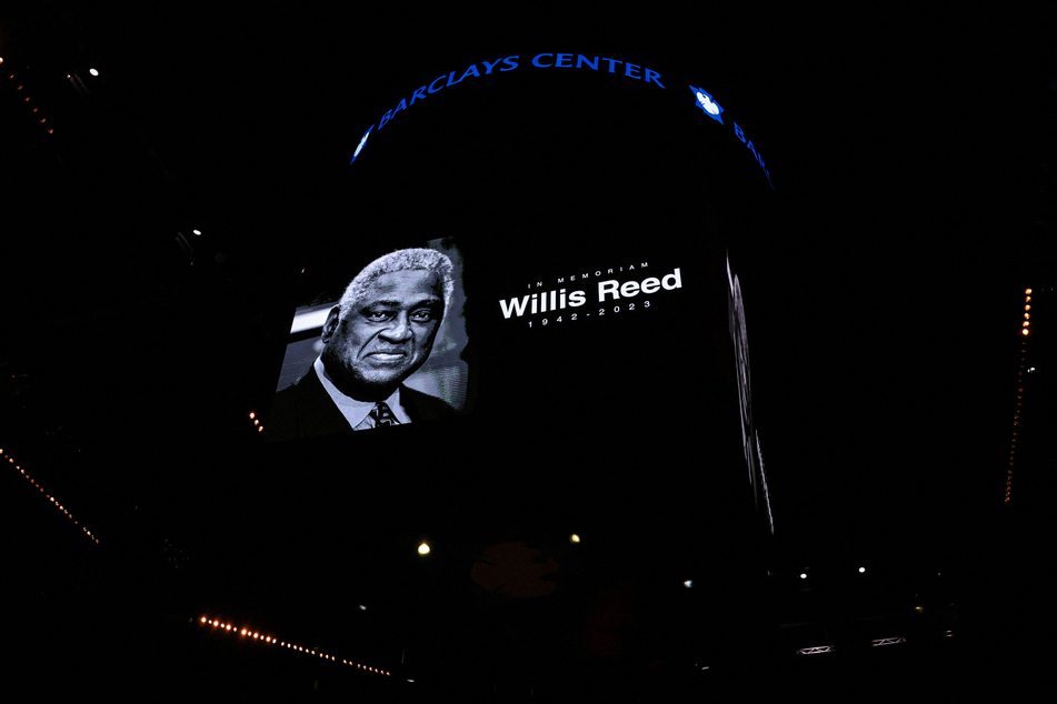 Legendary New York Knicks Hall of Famer Willis Reed died on Tuesday at the age of 80, drawing tributes at the Brooklyn Nets' game against the Cleveland Cavaliers.