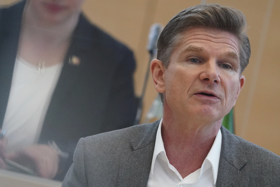 Heiner Garg (55, FDP), Gesundheitsminister in Schleswig-Holstein, will wieder kostenlose Coronatests.