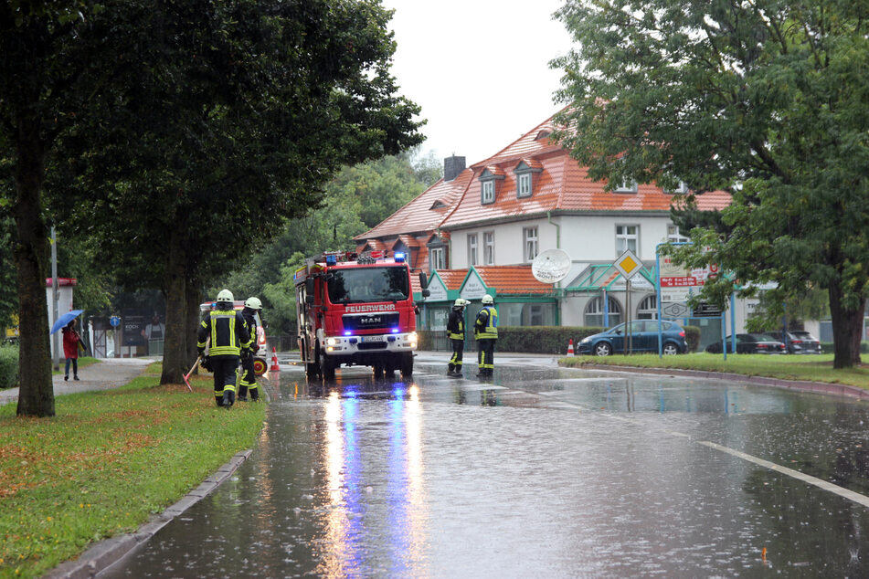 Die Feuerwehr Heiligenstadt war wegen starken Regenfällen am Sonntag im Dauereinsatz. Auch in anderen Regionen Thüringens hatte das Unwetter zugeschlagen.