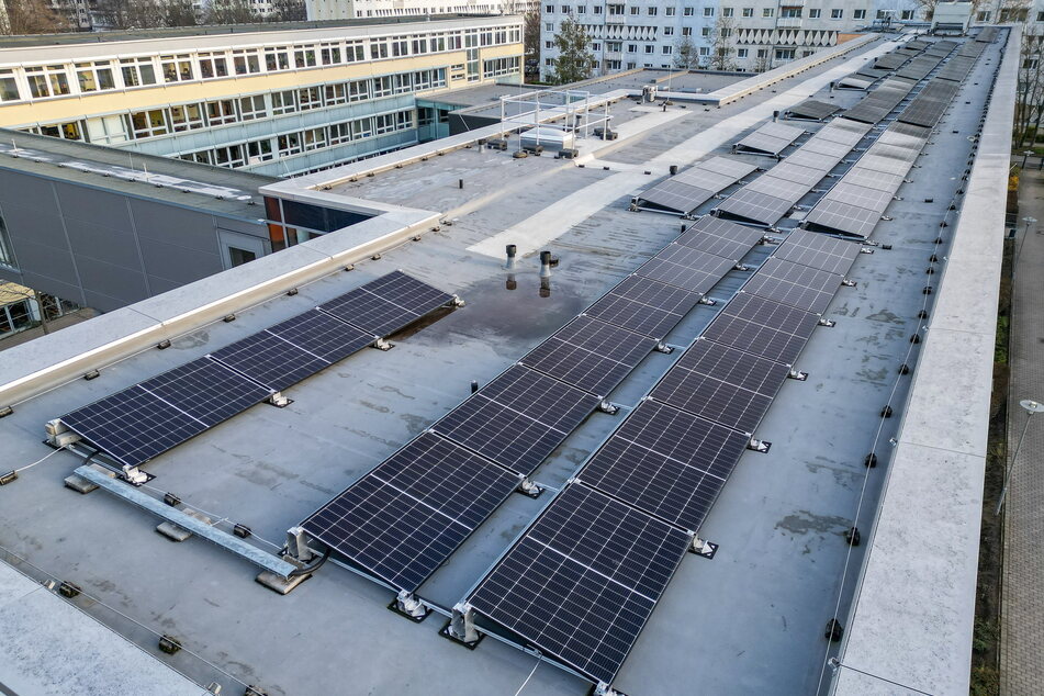 In Leipzig verfügen bereits 23 Schulen über eine Photovoltaikanlage auf dem Gebäudedach. Dieses Jahr sollen weitere hinzukommen.