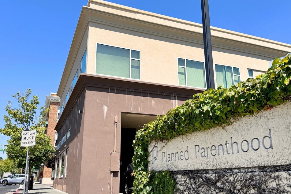 On Monday, a federal judge issued a preliminary injunction temporarily blocking President Donald Trump's efforts to completely defund Planned Parenthood.