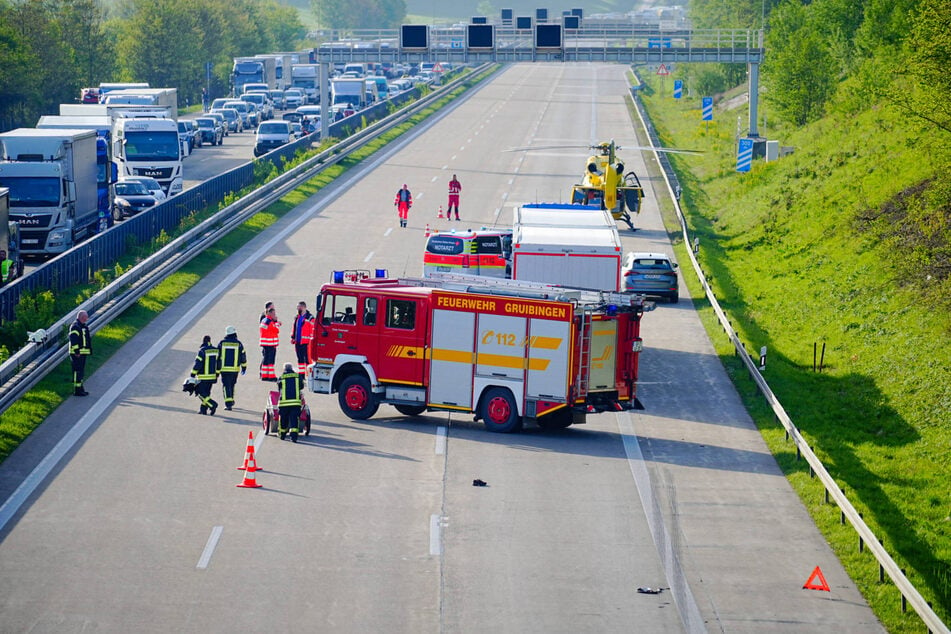 Auch ein Rettungshubschrauber kam zu Hilfe.