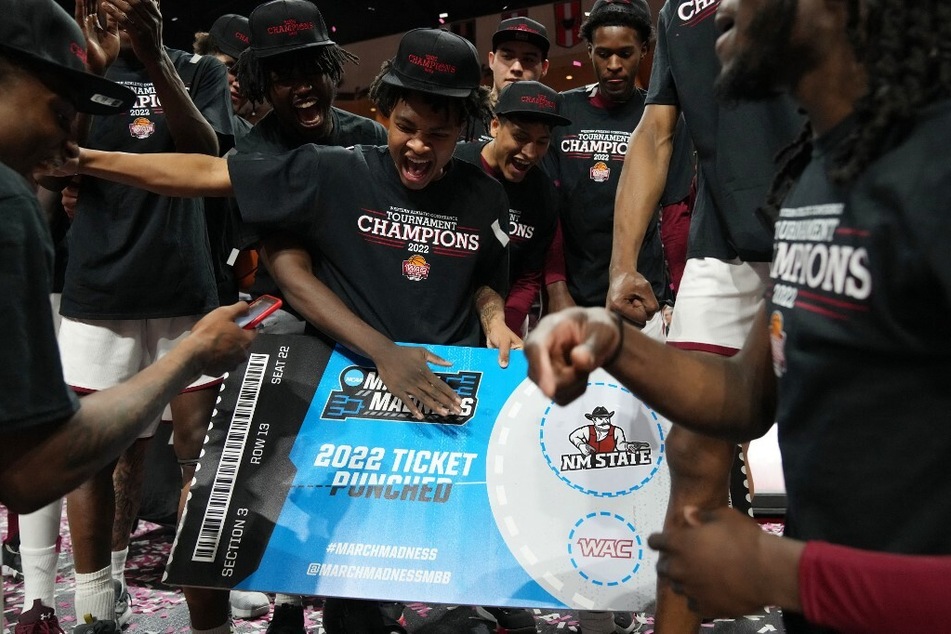 On Friday night, New Mexico State University canceled the men's basketball team season indefinitely over possibly violations of university policy.
