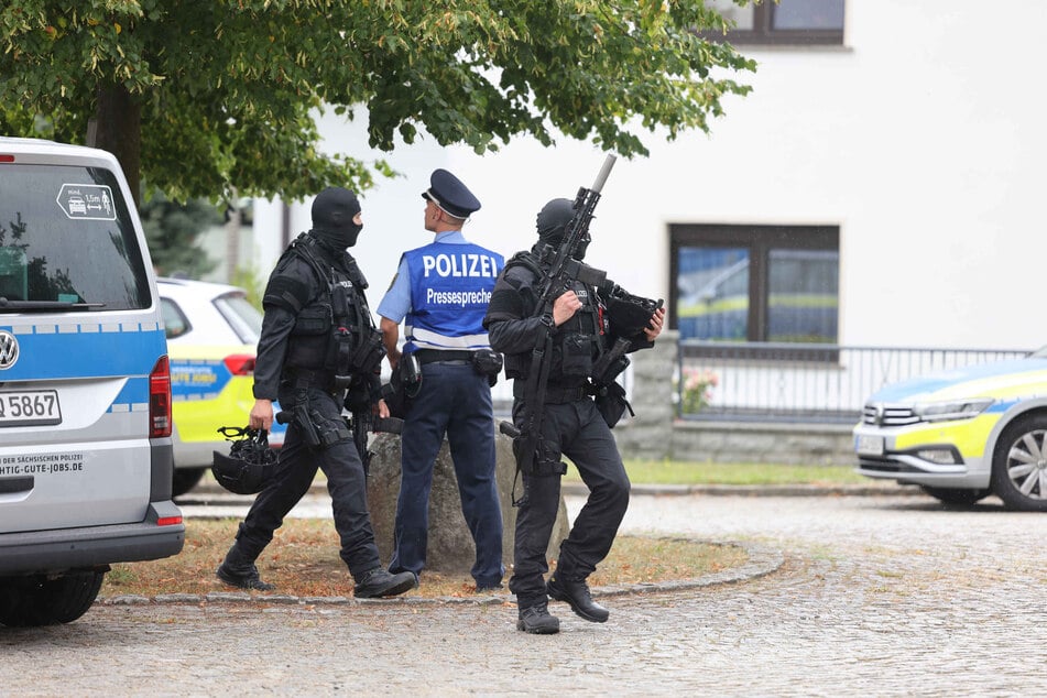 Auch die LebEL-Einheit leistete Unterstützung.