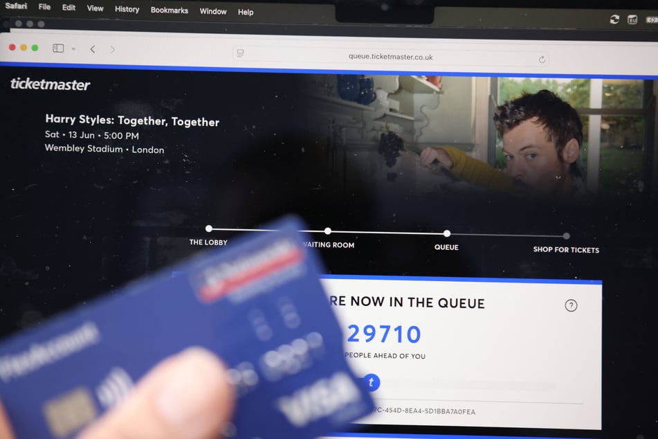 A new report has revealed that Ticketmaster has upped other additional in order to compensate for revenue lost by cutting processing fees.