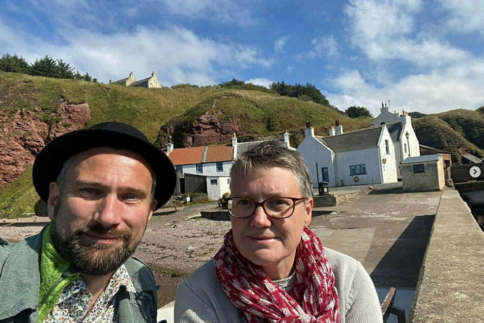 Sachsens Wirtschaftsminister Martin Dulig (48) macht in Schottland Familienurlaub.