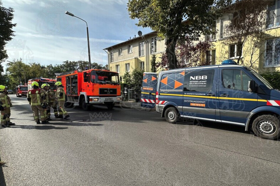 Im Berliner Ortsteil Französisch-Buchholz ist bei Bauarbeiten am Montagmorgen eine Gasleitung beschädigt worden.