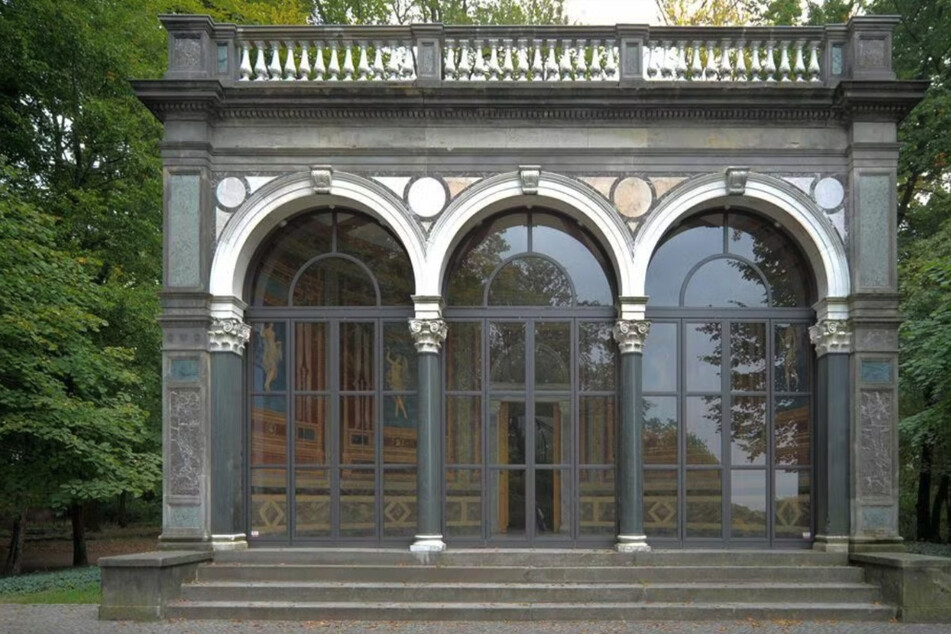 Die im Jahr 1869 errichtete Loggia "Alexandra" im Böttcherberg ist Teil des UNESCO-Weltkulturerbes.