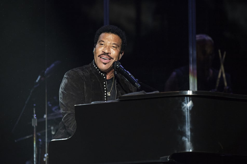 Lionel Richie (77) kam nach einem Konzert in die Notaufnahme.