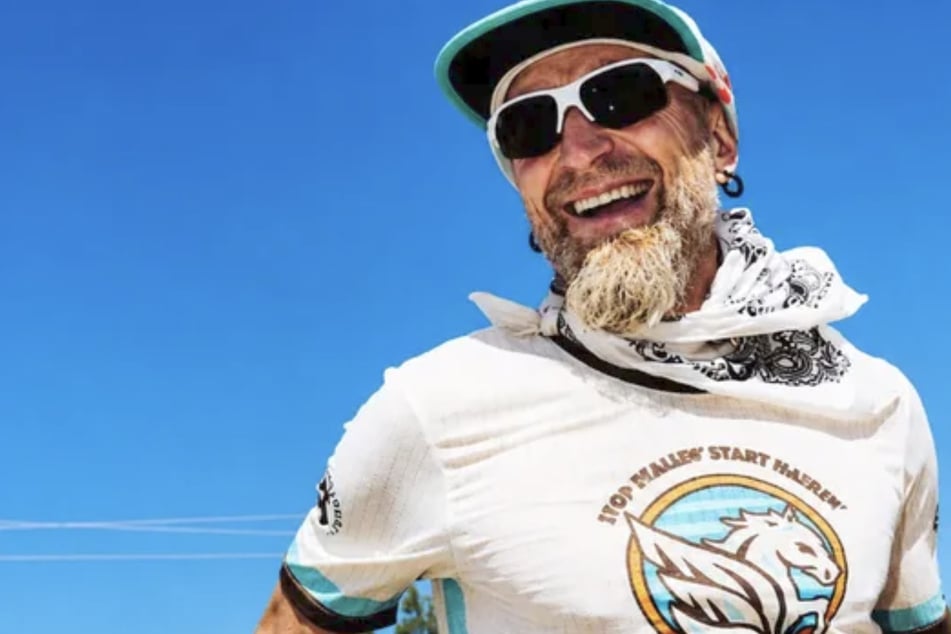 Jeff Browning (55) gilt als einer der besten Ultra-Trail-Läufer der Welt. Während des TDS-Rennens beim diesjährigen UTMB erlitt er einen folgenschweren Herzinfarkt.