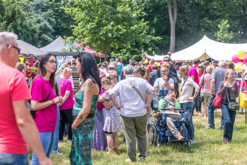 Die Besucher erfreuten sich an dem abwechslungsreichen Sommerfest.