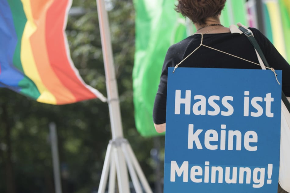Köln: 160 Straftaten gegen Kommunal-Politiker: 86 Fälle davon betrafen Bürgermeister von Dormagen