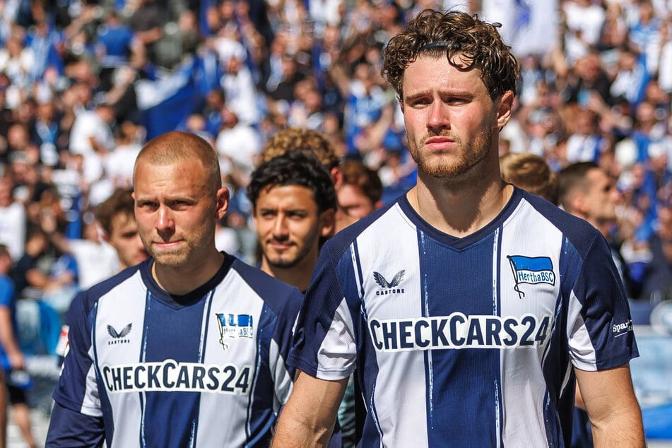 Ohne den späten Lucky Punch wäre Jon Dagur Thorsteinsson (26, l.) zur tragischen Figur bei Hertha BSC geworden.