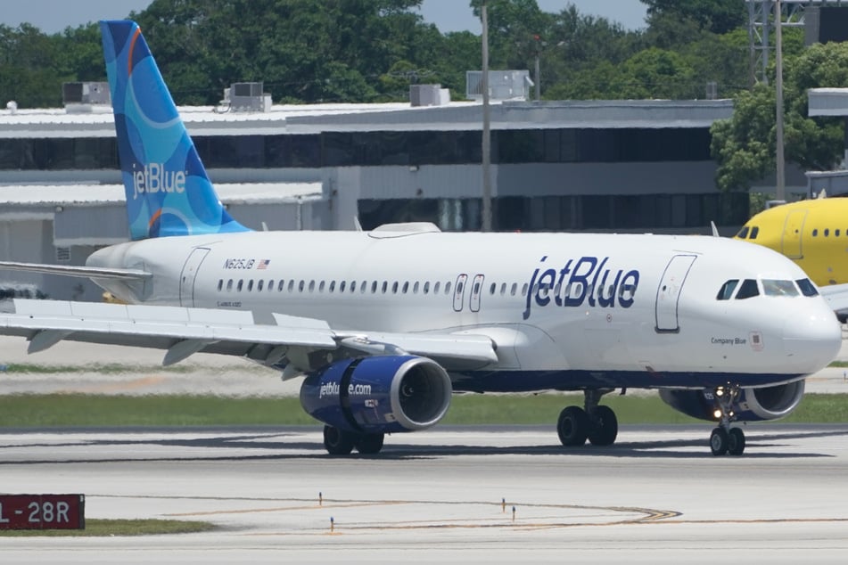 Die Toten wurden im Fahrwerksraum eines Flugzeugs der Airline jetBlue gefunden.