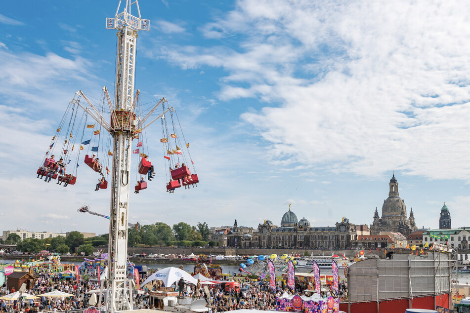 Von den 400.000 Besucher kam der Großteil am Sonntag zum Fest in der Elbmetropole.