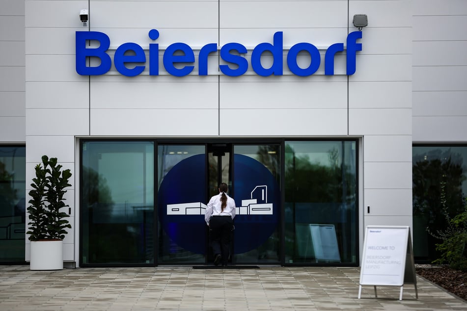 Nach einer etwa zweijährigen Bauzeit hatte Beiersdorf Anfang Mai seine Kosmetikproduktion in Leipzig gestartet.